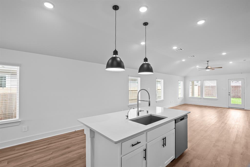 306 S Cobb Street, Texas City, Texas image 15