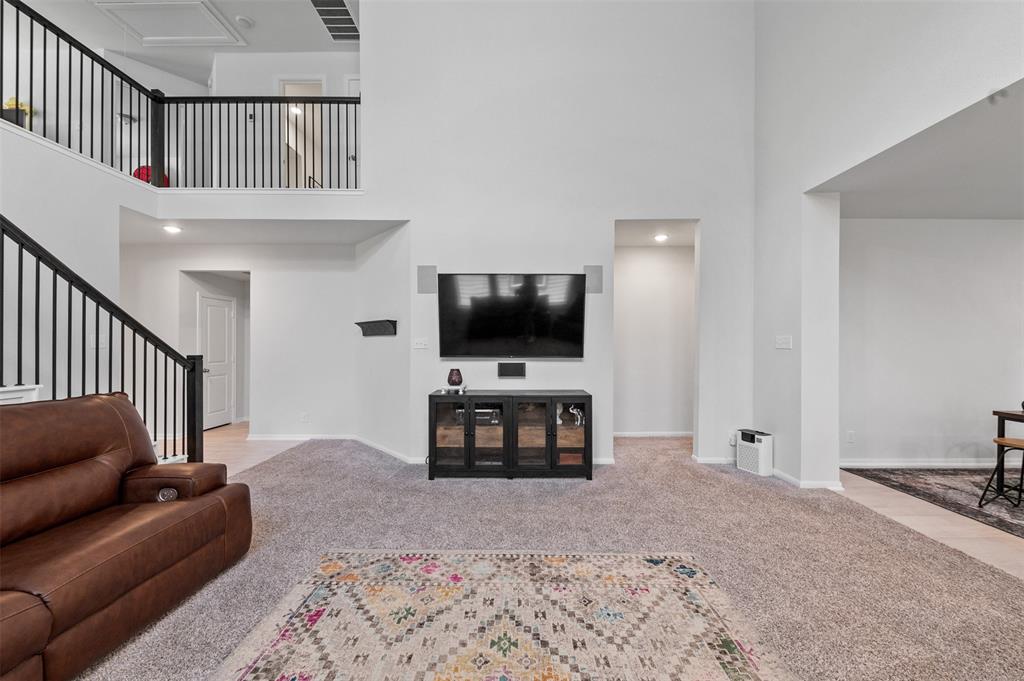 5872 Strawflower Lane