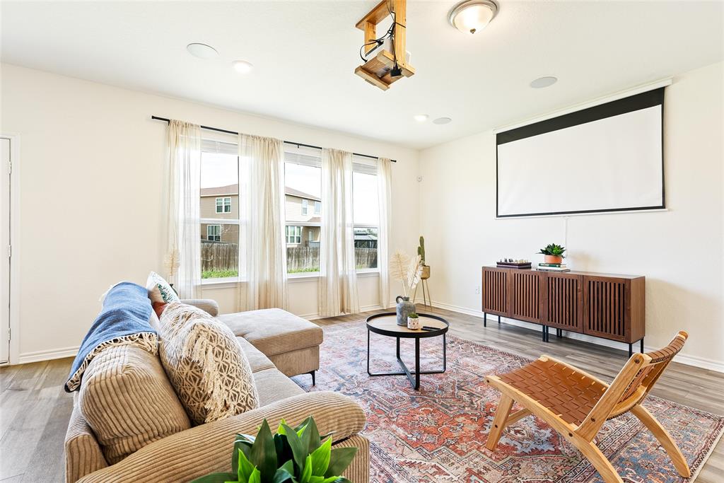 2406 Indian Forest