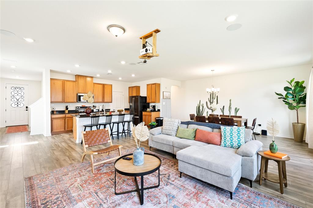 2406 Indian Forest