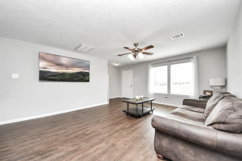696 Road 5105, Cleveland, Texas image 4