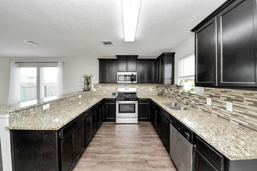 696 Road 5105, Cleveland, Texas image 6