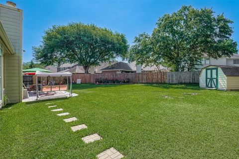 Single Family Residence in Houston TX 14571 Circlewood Way 41.jpg