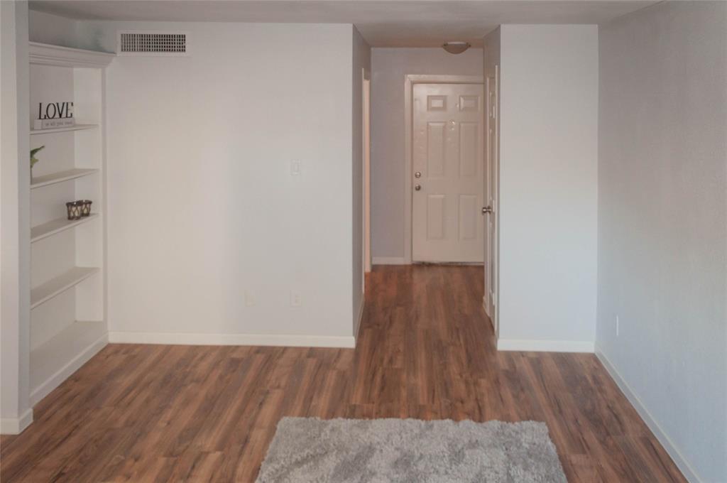 2800 Jeanetta Street 2001