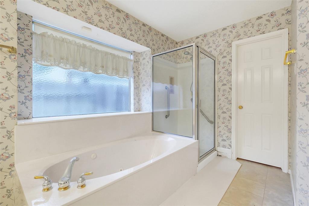 1406 Briarbend Drive, Sugar Land, Texas image 17