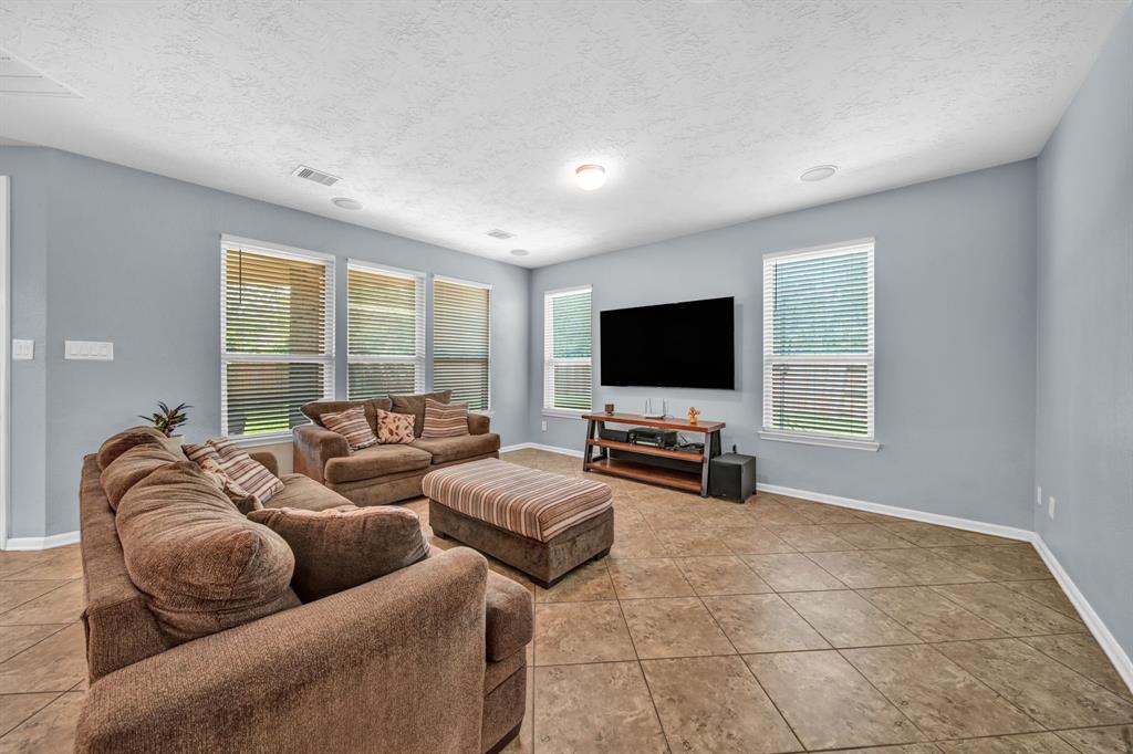 20703 Fawn Timber Trail, Humble, Texas image 8