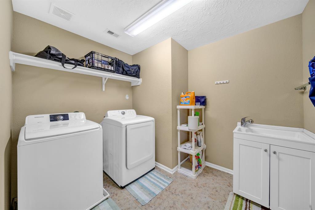 20703 Fawn Timber Trail, Humble, Texas image 22