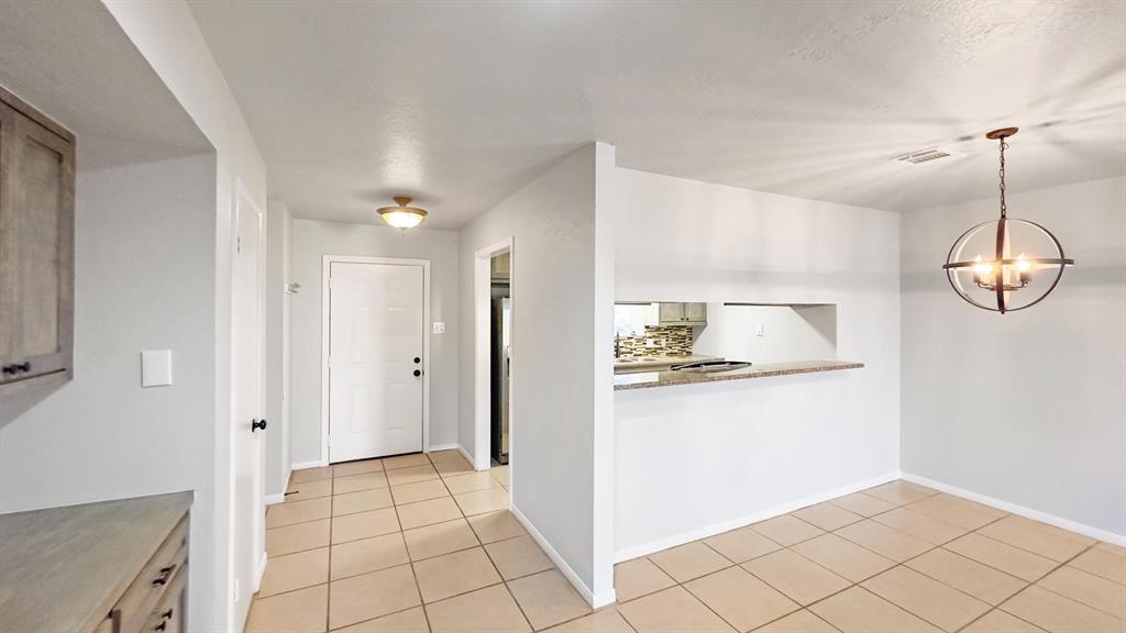 105 Normal Park Drive #B, Huntsville, Texas image 7