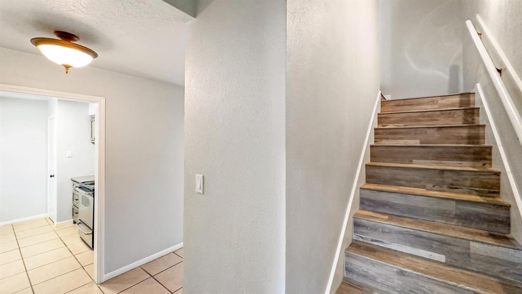 105 Normal Park Drive #B, Huntsville, Texas image 12