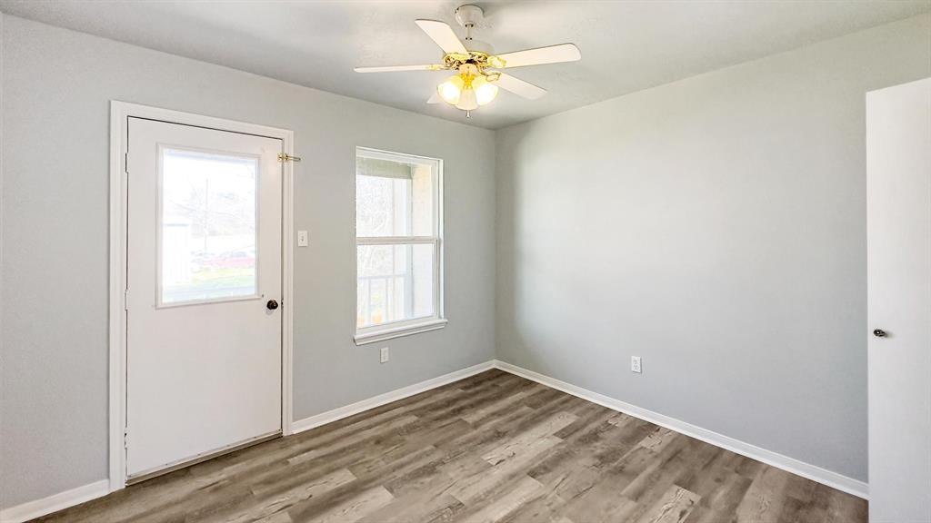 105 Normal Park Drive #B, Huntsville, Texas image 21