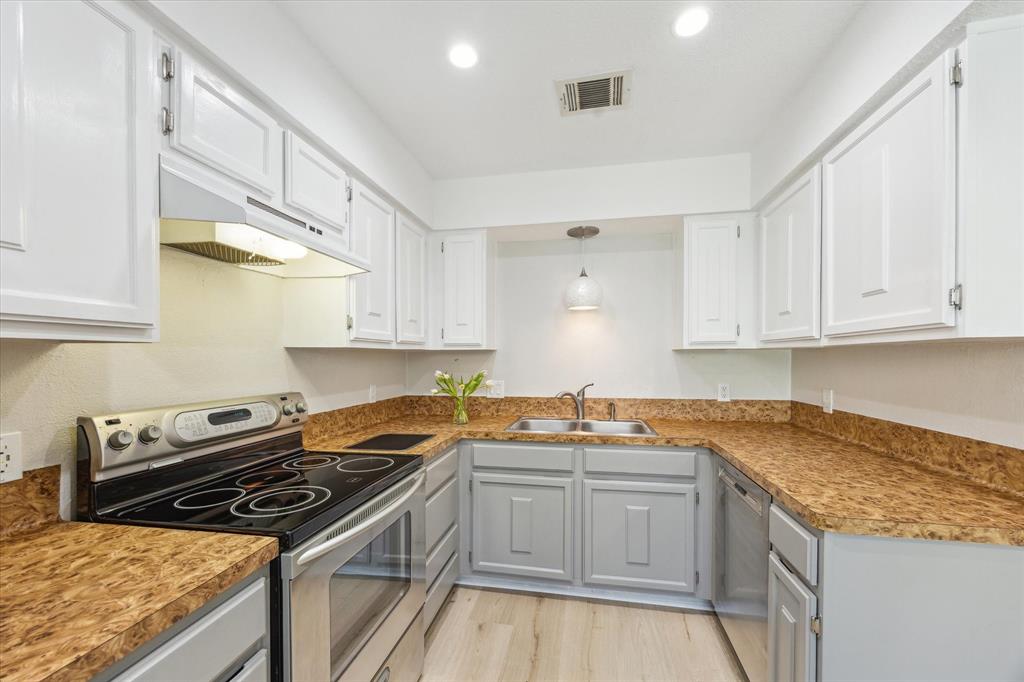 2515 Bering Drive #11, Houston, Texas image 7
