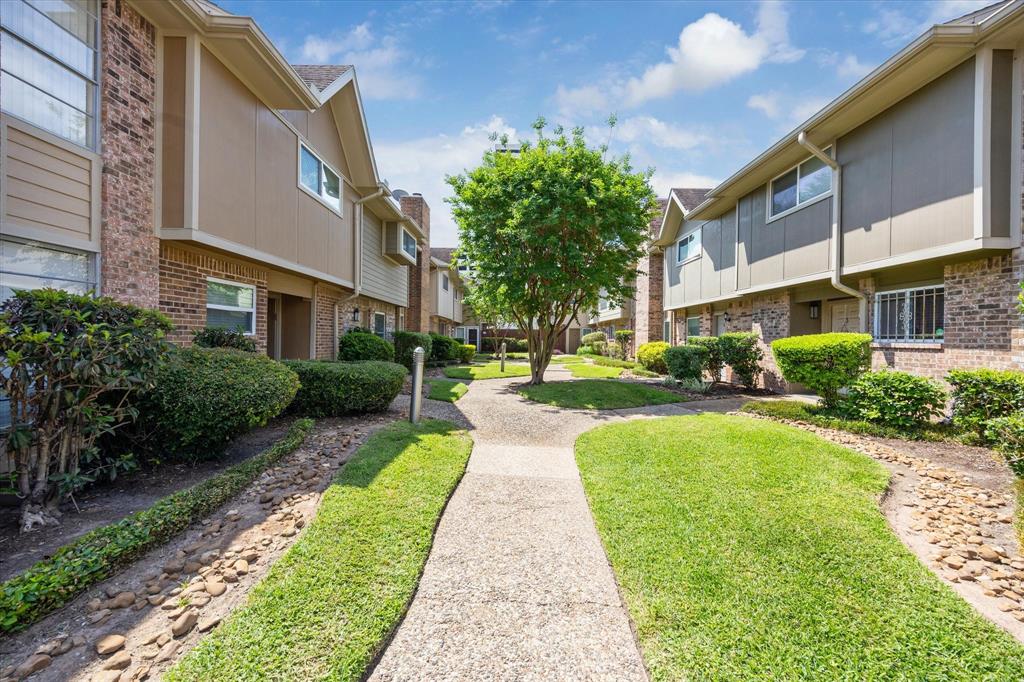 2515 Bering Drive #11, Houston, Texas image 19