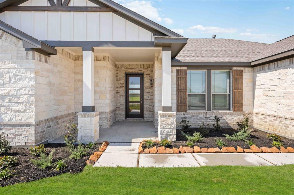 115 Valley Ranch Trail, Dayton, Texas image 3