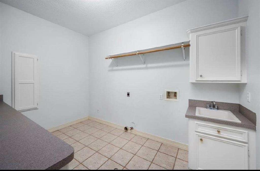 12402 Fisher Drive, Mont Belvieu, Texas image 11