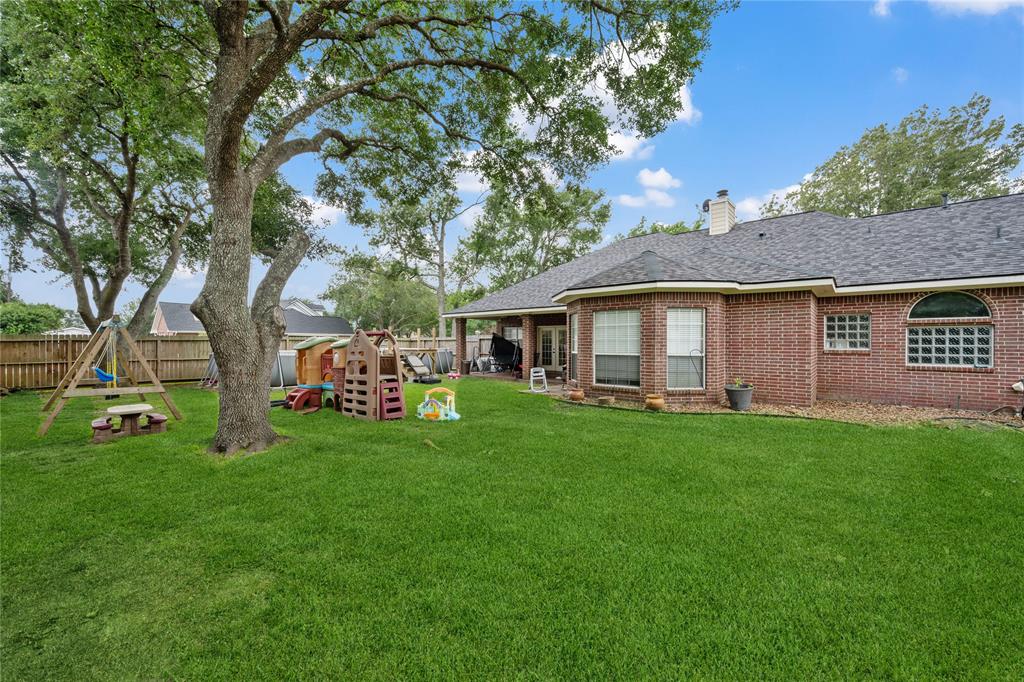 12402 Fisher Drive, Mont Belvieu, Texas image 22