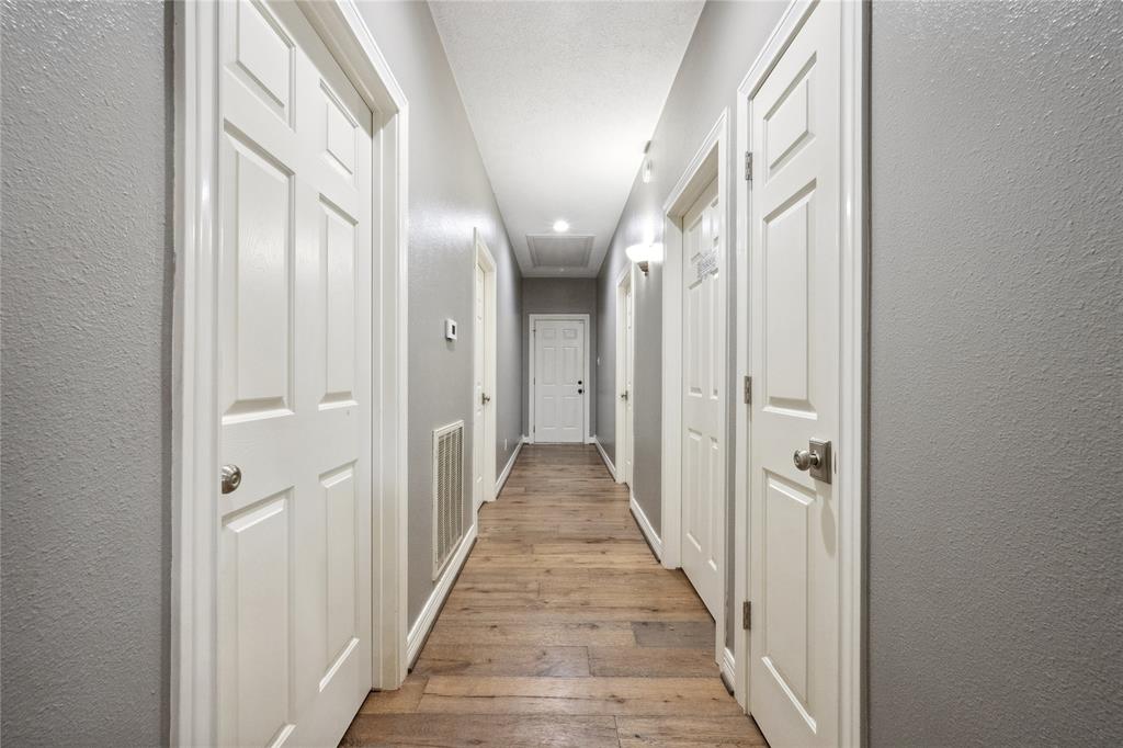 12402 Fisher Drive, Mont Belvieu, Texas image 19