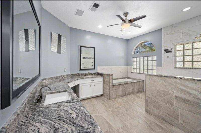 12402 Fisher Drive, Mont Belvieu, Texas image 5