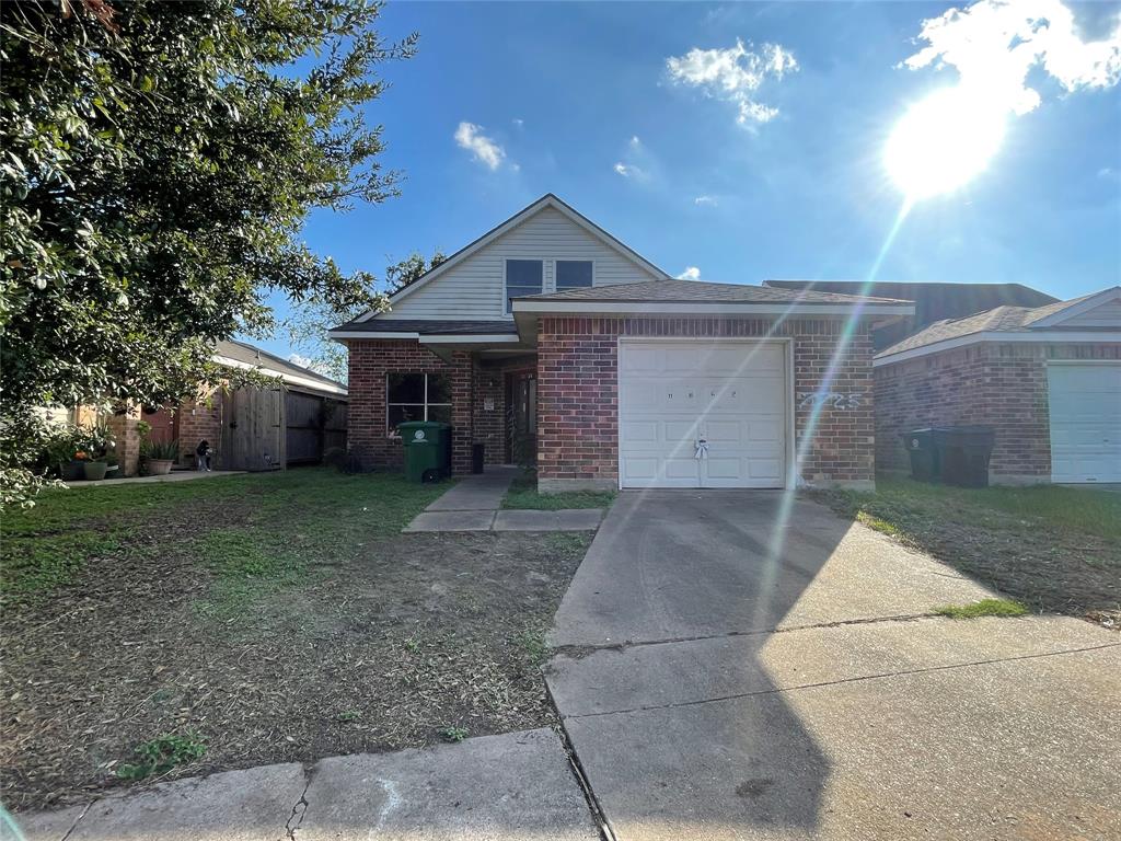 7725 Ellis Drive, Missouri City, Texas image 2