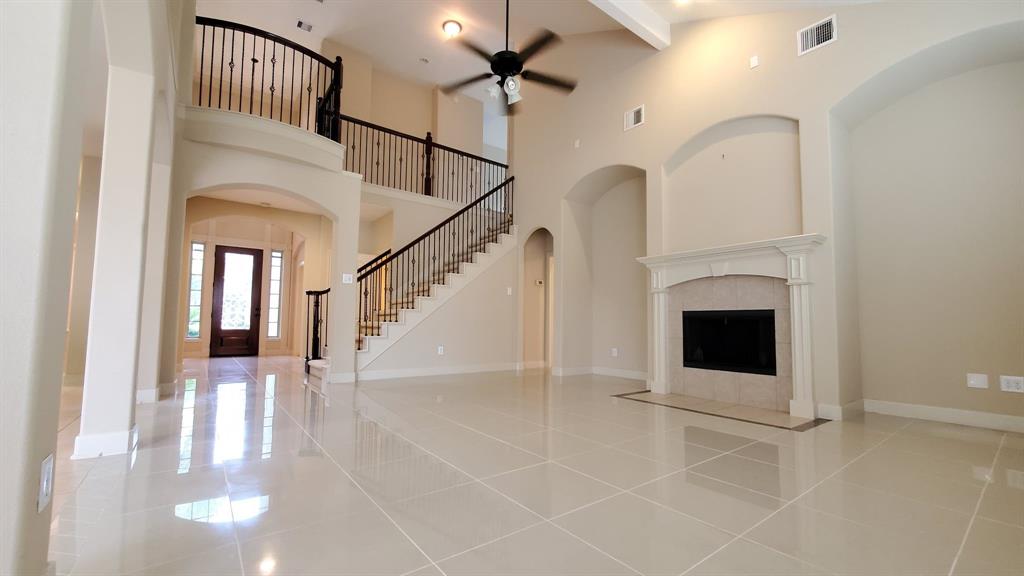 5603 Valley Country Lane