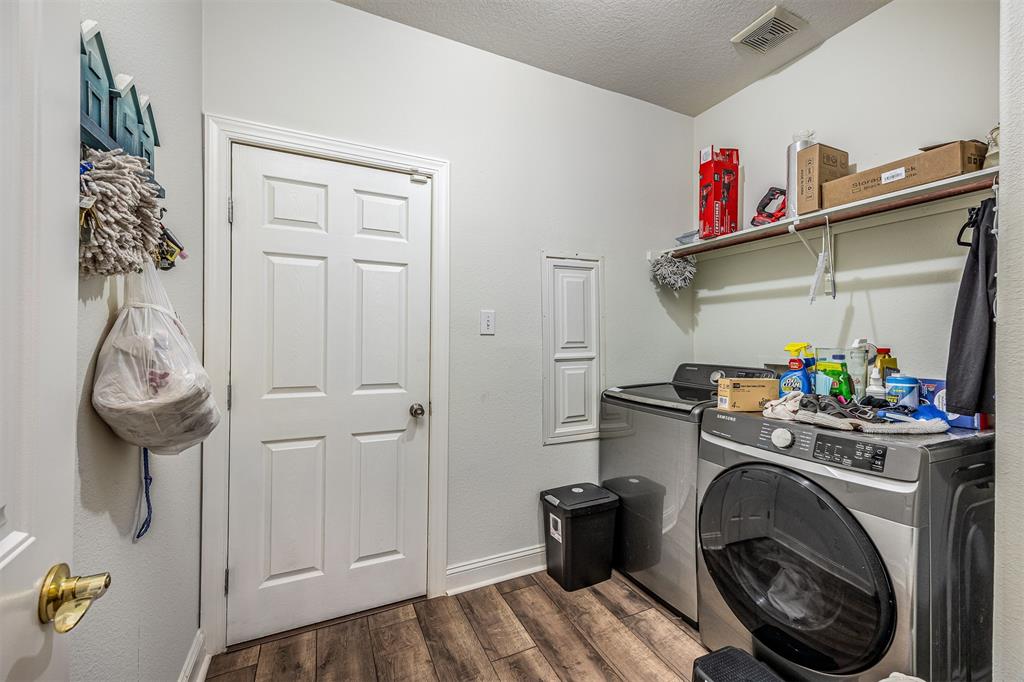 9906 Lynnwood Drive, Baytown, Texas image 20