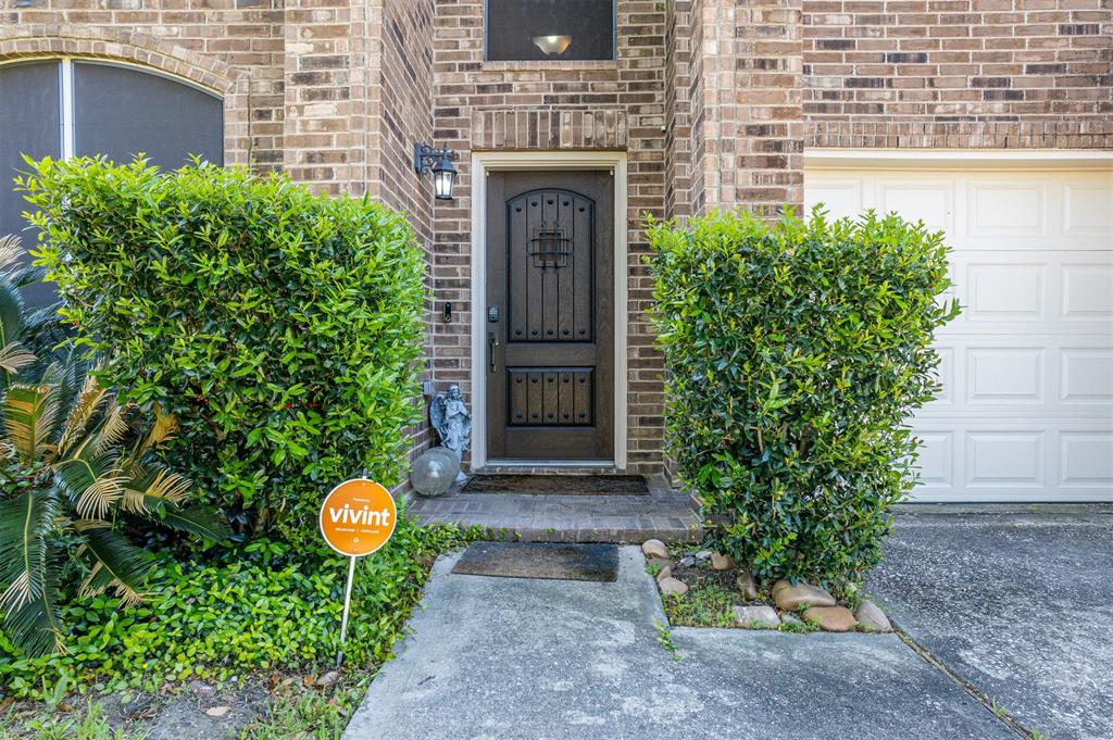 9906 Lynnwood Drive, Baytown, Texas image 5