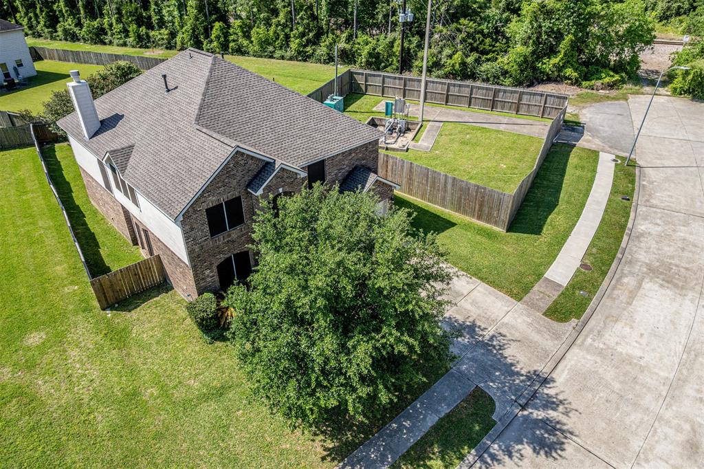 9906 Lynnwood Drive, Baytown, Texas image 39