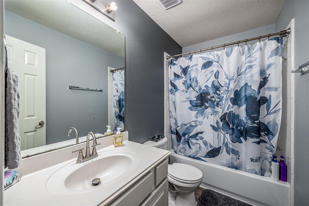 9906 Lynnwood Drive, Baytown, Texas image 31