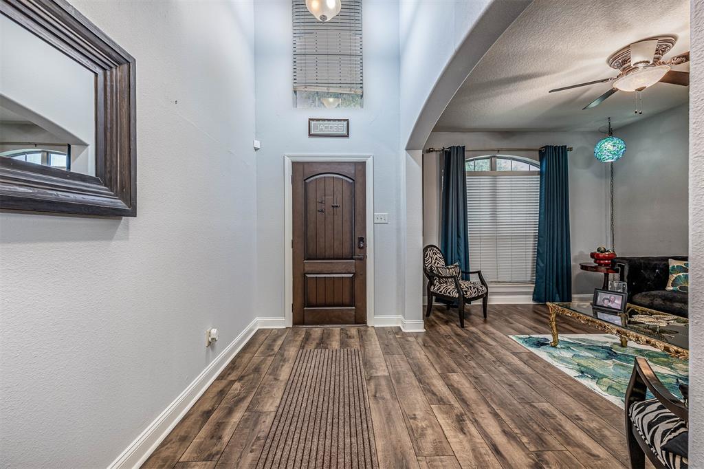 9906 Lynnwood Drive, Baytown, Texas image 7