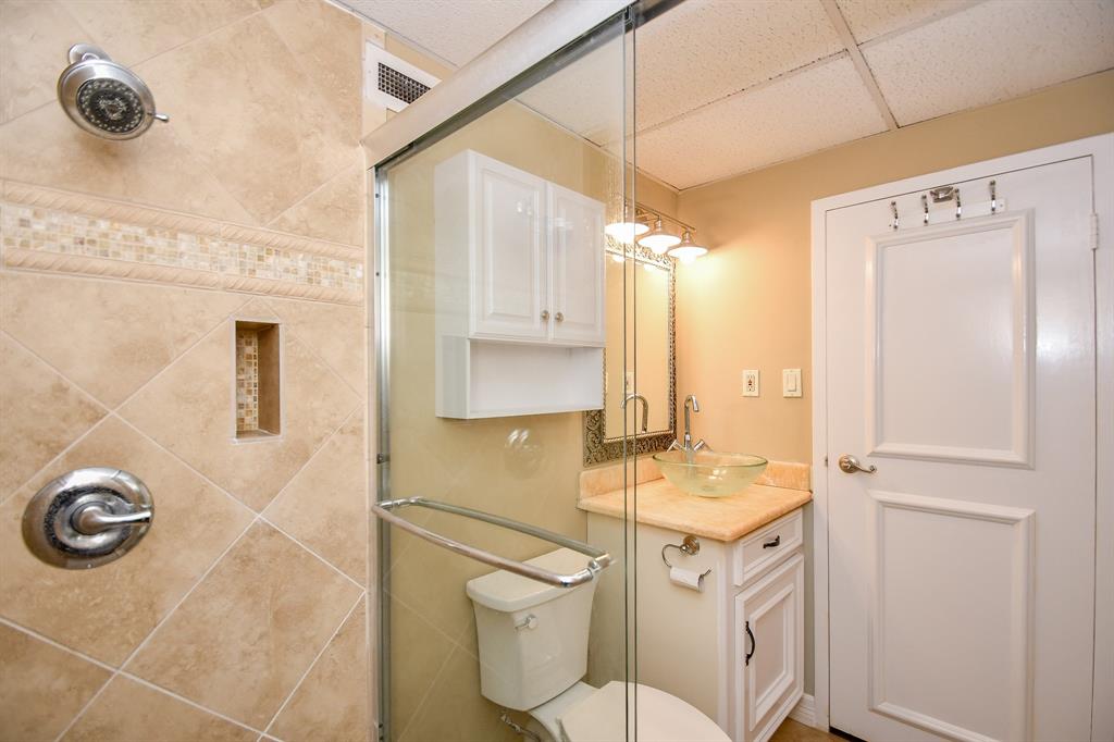 Houston, Texas 77098, United States, 1 Bedroom Bedrooms, ,1 BathroomBathrooms,Residential,Active,170696