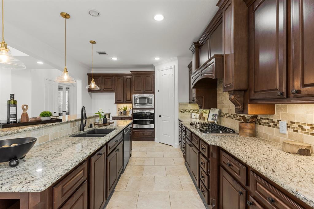 24606 Bennetts Ridge Lane, Porter, Texas image 13