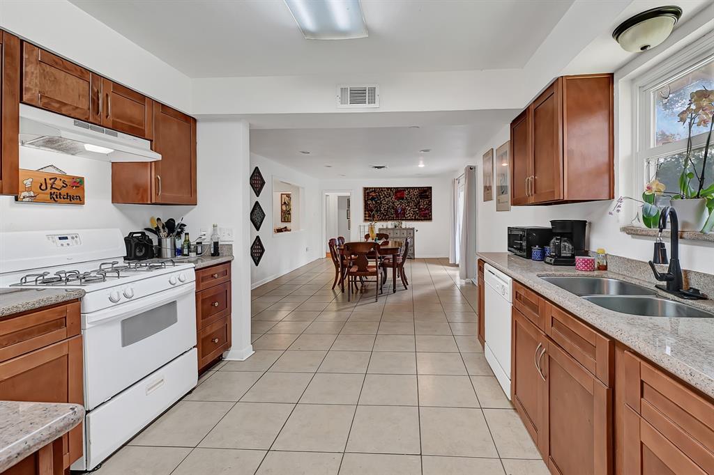 5611 W Airport Blvd Boulevard, Houston, Texas image 8