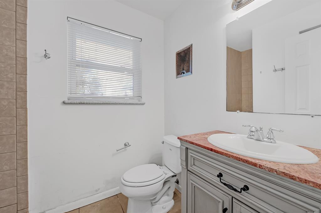5611 W Airport Blvd Boulevard, Houston, Texas image 15