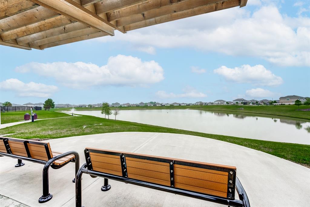 14203 Walworth Creek Court, Rosharon, Texas image 37