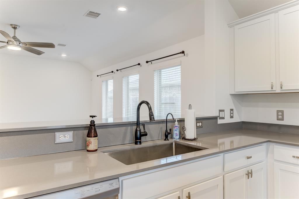 14203 Walworth Creek Court, Rosharon, Texas image 12