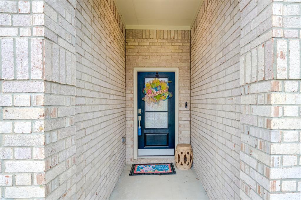 14203 Walworth Creek Court, Rosharon, Texas image 3