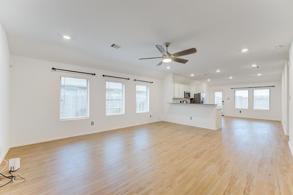 14203 Walworth Creek Court, Rosharon, Texas image 7