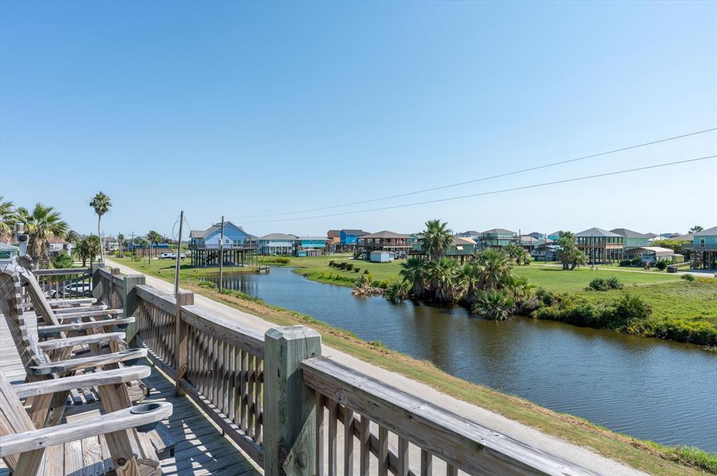 1951 Avenue F, Port Bolivar, Texas image 9