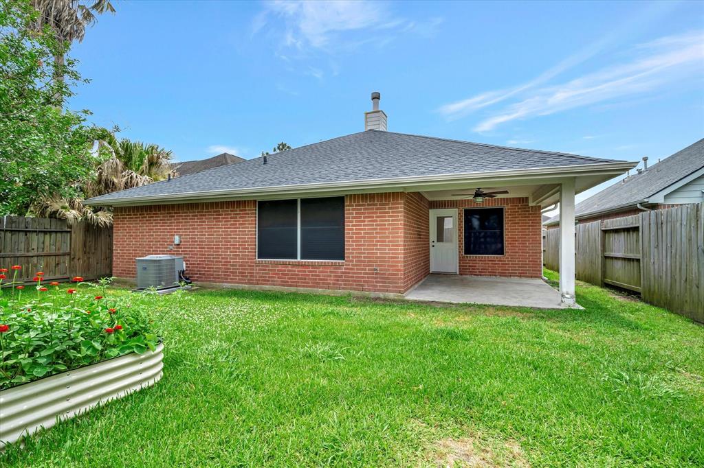 2889 Lost Cove Court, League City, Texas image 40