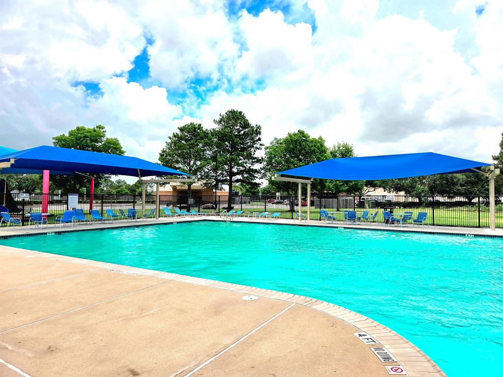 2889 Lost Cove Court, League City, Texas image 42