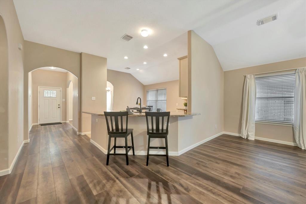 2889 Lost Cove Court, League City, Texas image 15
