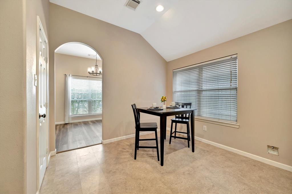 2889 Lost Cove Court, League City, Texas image 20
