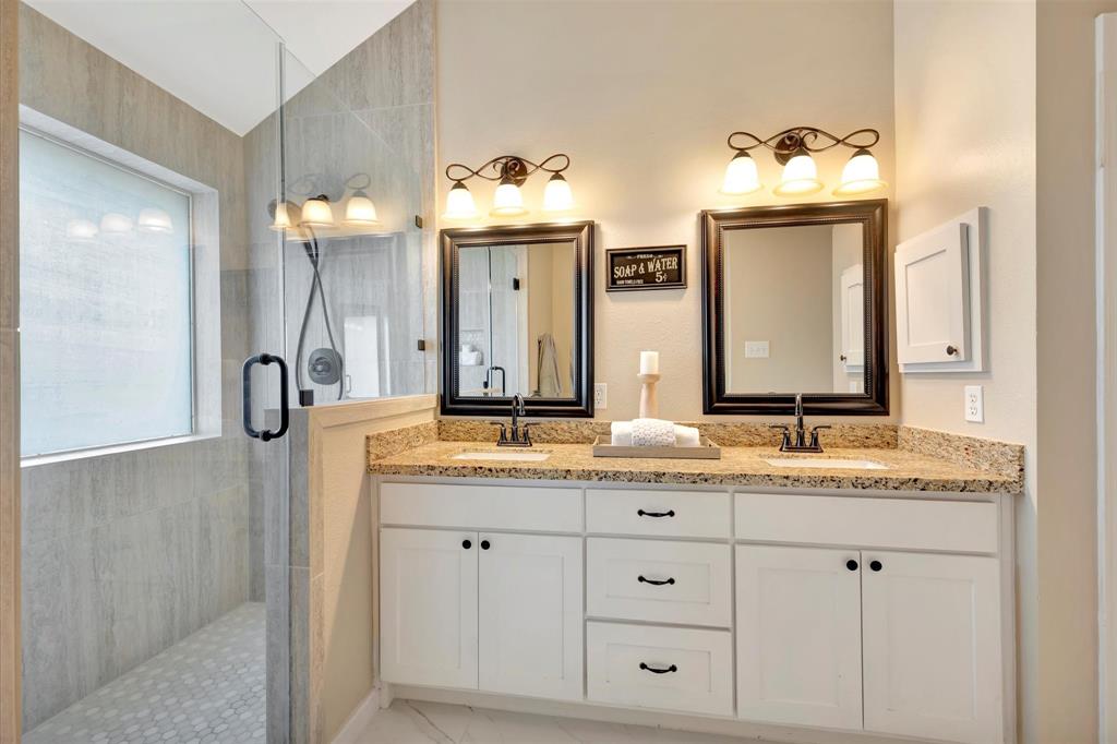 2889 Lost Cove Court, League City, Texas image 26