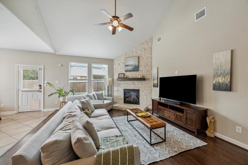 9982 Manor Spring Lane, Brookshire, Texas image 8