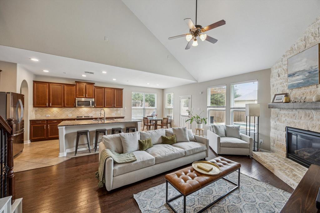 9982 Manor Spring Lane, Brookshire, Texas image 11