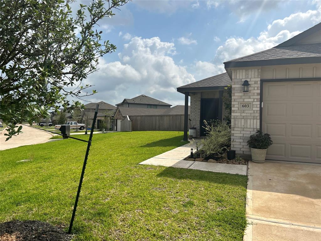 603 Levine Ct Court