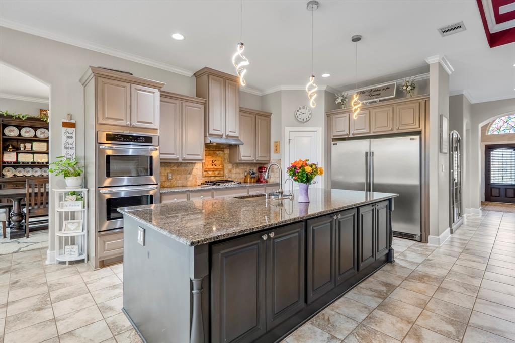11 Waterstone Court, Montgomery, Texas image 3