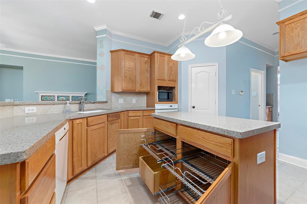 3318 Misty Alcove Court, Kingwood, Texas image 15