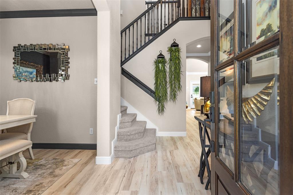 3829 Evergreen Way