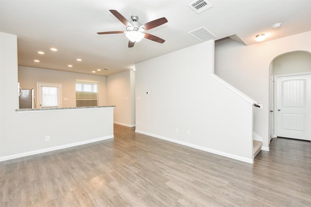 7527 Merrylands Drive, Humble, Texas image 8
