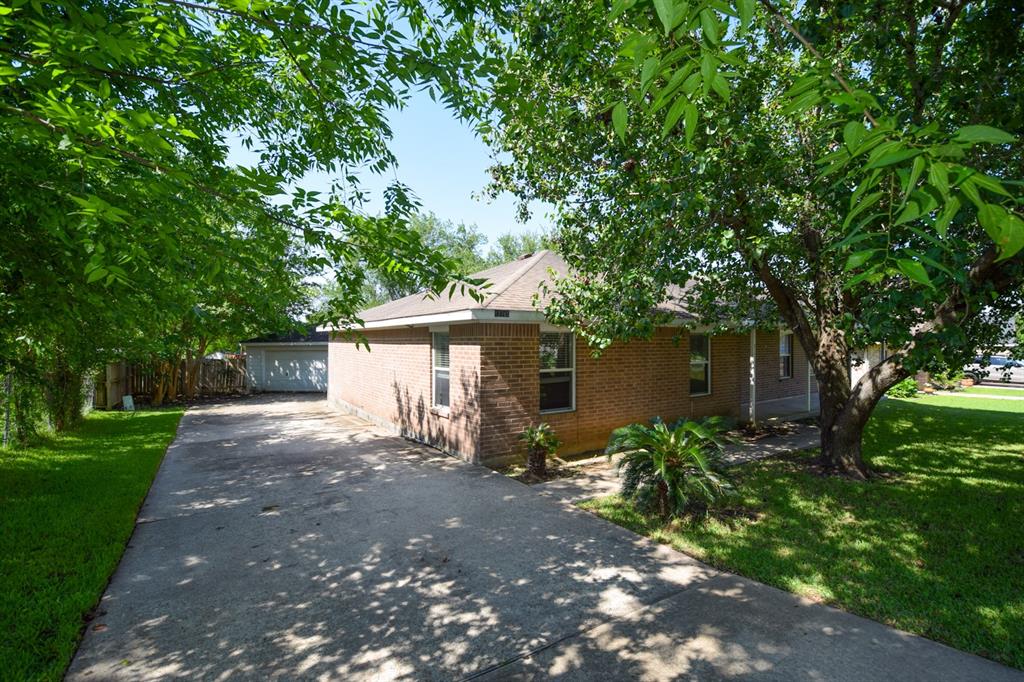 12745 Lake Conroe Hills Drive, Willis, Texas image 2